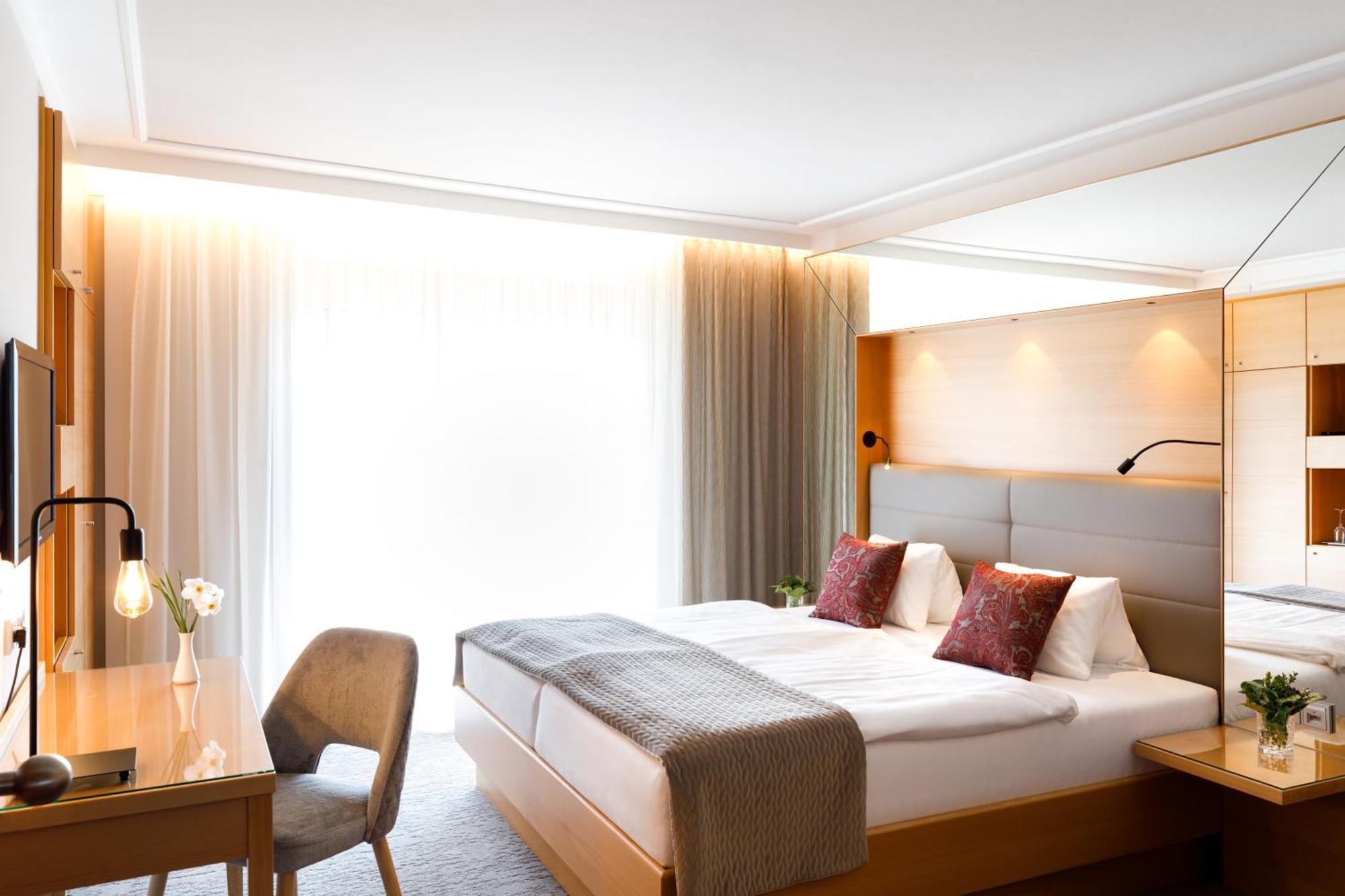 Weinlandhof Hotel กัมลิทซ์ ภายนอก รูปภาพ